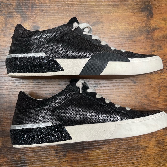 Dolce Vita sneakers, size 8 - Picture 3 of 6